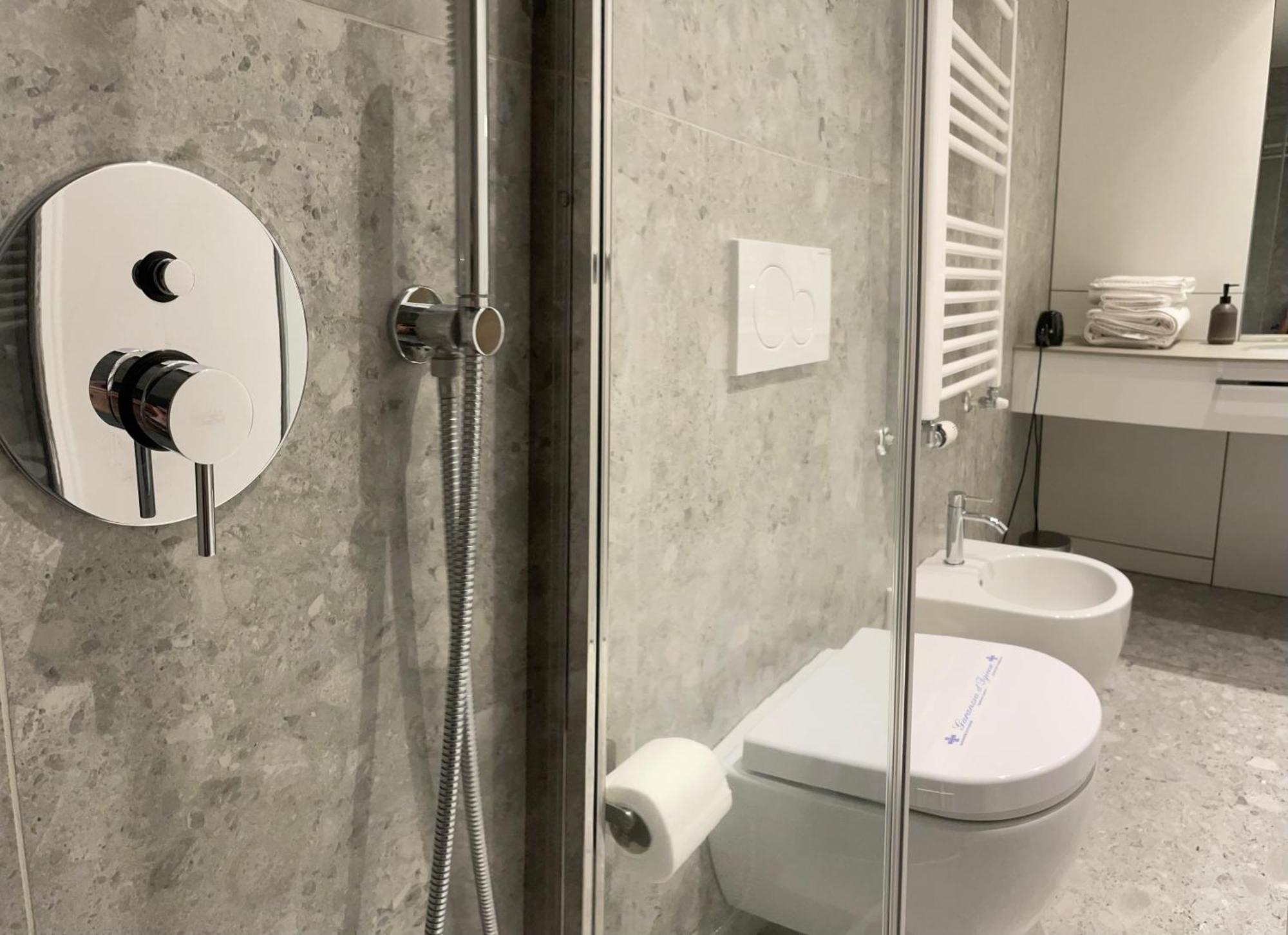 Torino48 Guesthouse Milano Ngoại thất bức ảnh